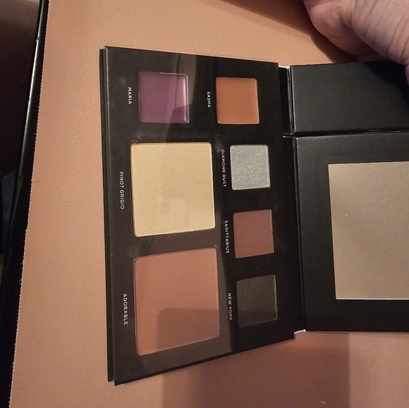 Deck of Scarlett Palette - Picture 2 of 3